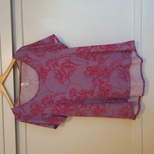 LuLaRoe Purple Floral Classic T Top EUC